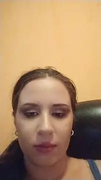 AdelinaJude online show from 08-08-26, 02:52