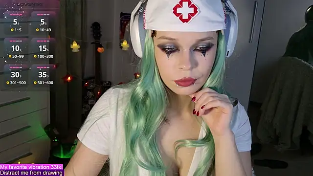 ValBae online show from 10-31-25, 08:43