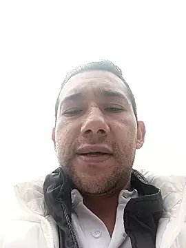 Snapshot of misterioso258 chatting on 05-05-26, 03:20 misterioso258 online show from 05-05-26, 03:20