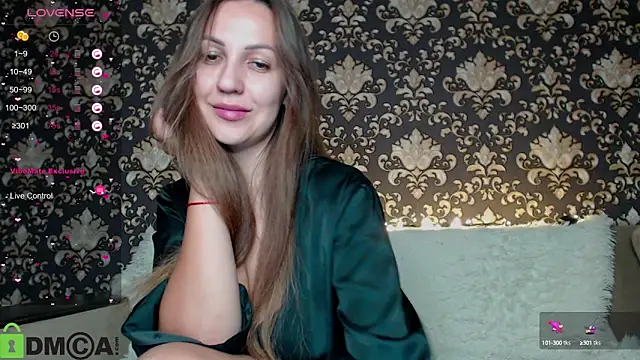 Snapshot of Estel_Loewe chatting on 09-30-25, 01:38 Estel Loewe online show from 09-30-25, 01:38