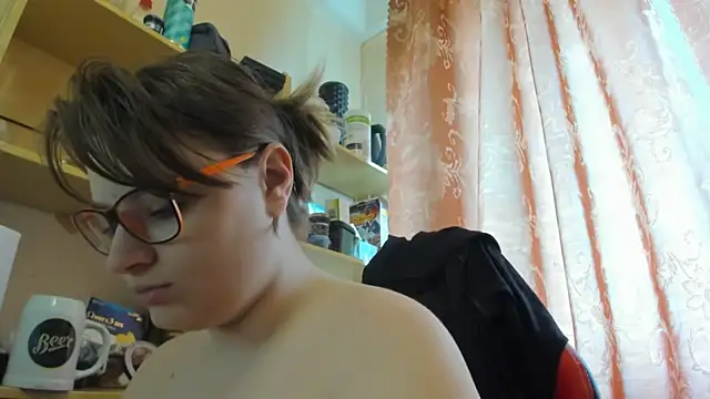 Snapshot of Seductive_She_Wolf chatting on 04-23-26, 08:35 Seductive She Wolf online show from 04-23-26, 08:35