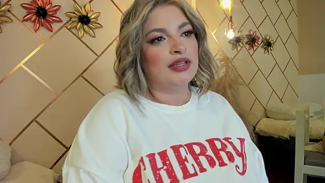 marianeporter   online show from 09-09-25, 01:49