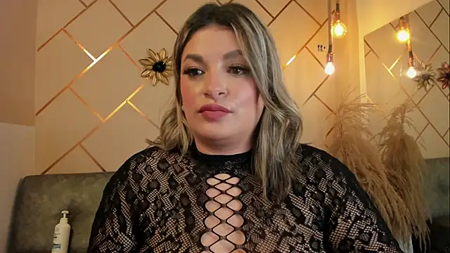 marianeporter   online show from 11-13-25, 02:21