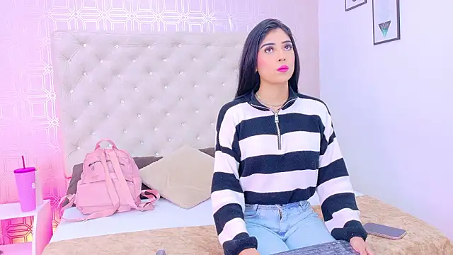 Mia-Monroe online show from 02-01-26, 07:45