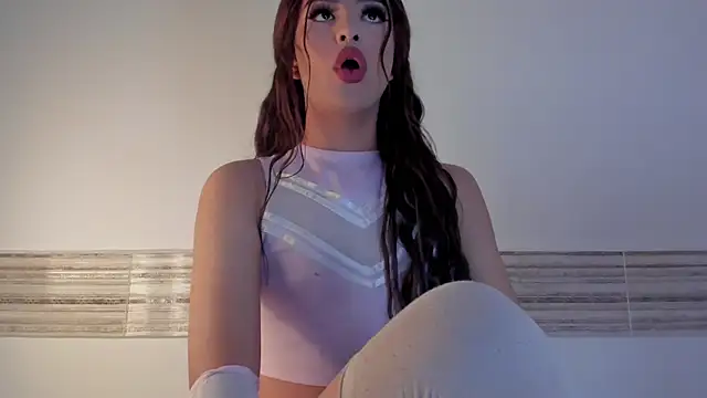 Snapshot of Sophia_Cambpell chatting on 11-16-25, 06:08 Sophia Cambpell online show from 11-16-25, 06:08