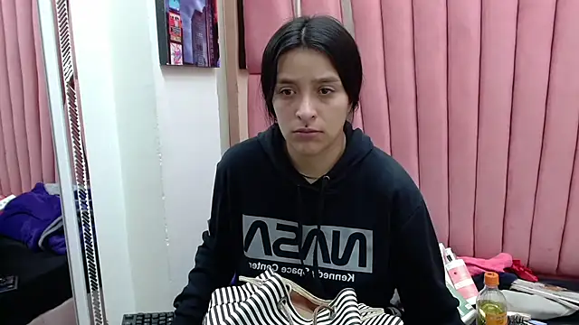 Sarah Hornny online show from 03-13-25, 03:22