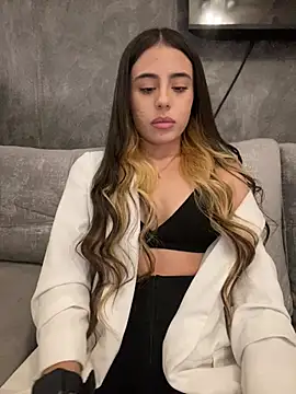 Snapshot of AbyThompson chatting on 03-07-25, 08:11 AbyThompson online show from 03-07-25, 08:11