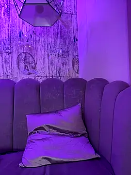 Snapshot of AbyThompson chatting on 11-09-25, 02:15 AbyThompson online show from 11-09-25, 02:15