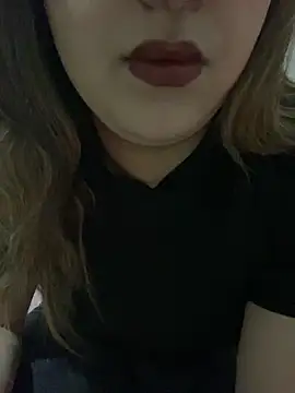 yassminsexy22 online show from 03-27-26, 07:35