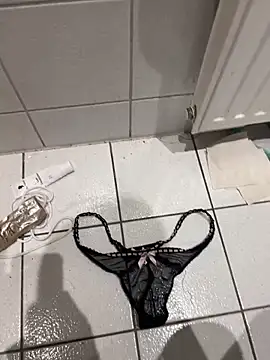 Snapshot of Michaela1222 chatting on 02-08-26, 07:06 Michaela1222 online show from 02-08-26, 07:06