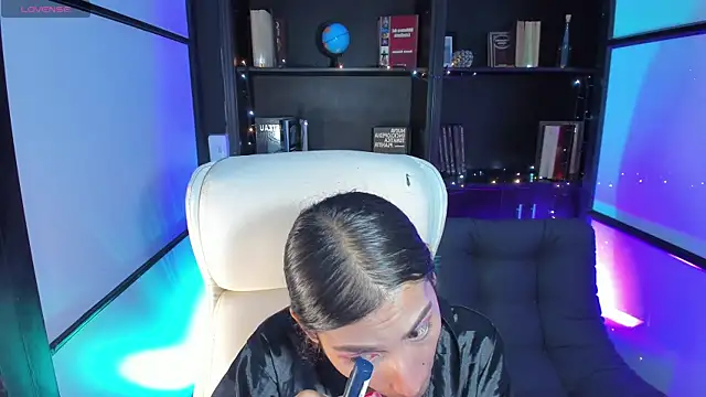 CamilaHarperr  online show from 12-10-24, 03:30