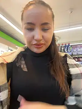 Snapshot of beautydiamond chatting on 01-22-25, 07:14 beautydiamond online show from 01-22-25, 07:14