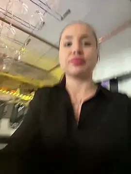 Snapshot of beautydiamond chatting on 03-16-25, 02:00 beautydiamond online show from 03-16-25, 02:00