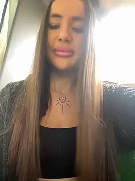 Snapshot of beautydiamond chatting on 09-30-25, 09:14 beautydiamond online show from 09-30-25, 09:14