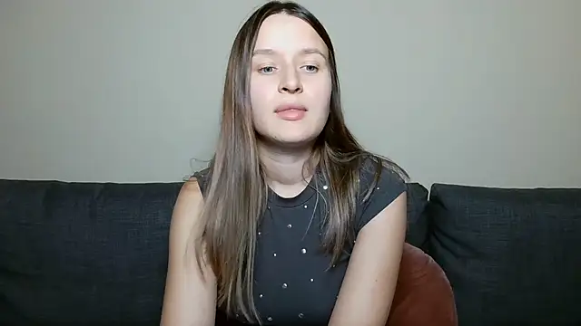 Snapshot of Submissive_love chatting on 01-25-25, 08:21 Submissive love online show from 01-25-25, 08:21