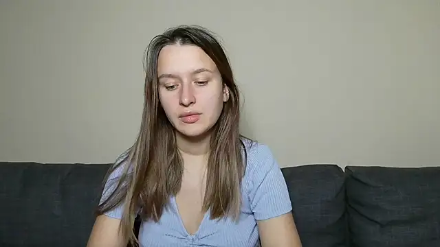 Snapshot of Submissive_love chatting on 01-27-25, 03:39 Submissive love online show from 01-27-25, 03:39