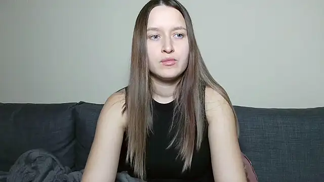 Snapshot of Submissive_love chatting on 01-31-25, 04:27 Submissive love online show from 01-31-25, 04:27