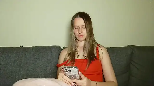 Snapshot of Submissive_love chatting on 02-26-25, 11:59 Submissive love online show from 02-26-25, 11:59