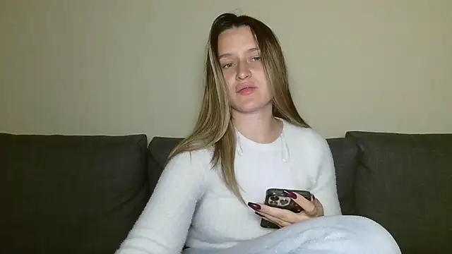 Snapshot of Submissive_love chatting on 03-17-25, 09:13 Submissive love online show from 03-17-25, 09:13