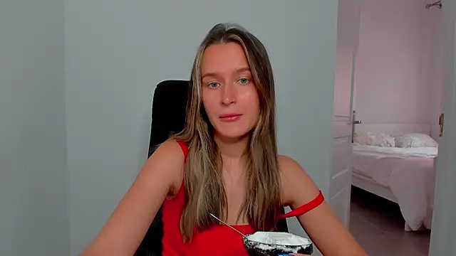 Snapshot of Submissive_love chatting on 10-02-25, 03:52 Submissive love online show from 10-02-25, 03:52