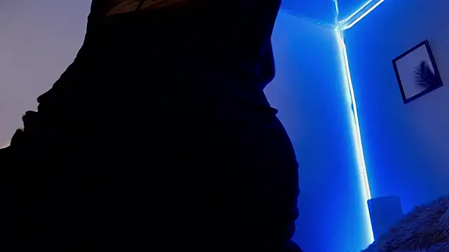 SophiaJoliebm online show from 01-08-25, 06:41