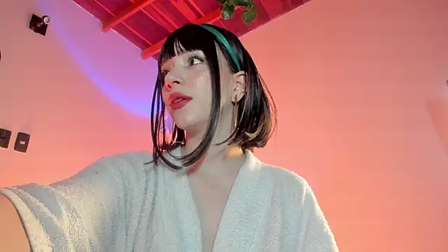 sweeet peach online show from 11-19-25, 04:23