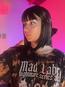 sweeet peach online show from 03-26-26, 05:02