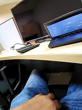 Snapshot of rocksrockydick chatting on 09-26-25, 10:08 rocksrockydick online show from 09-26-25, 10:08