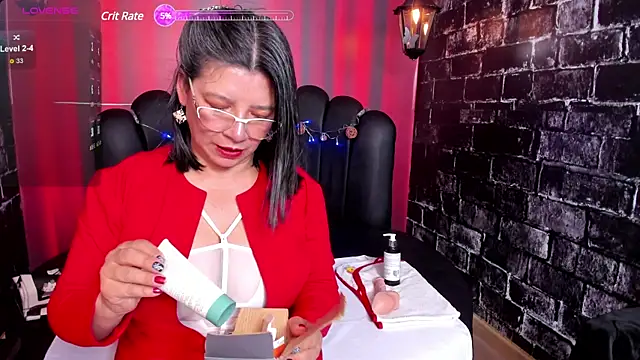 Snapshot of Madame_Jay chatting on 01-04-25, 01:10 Madame Jay online show from 01-04-25, 01:10