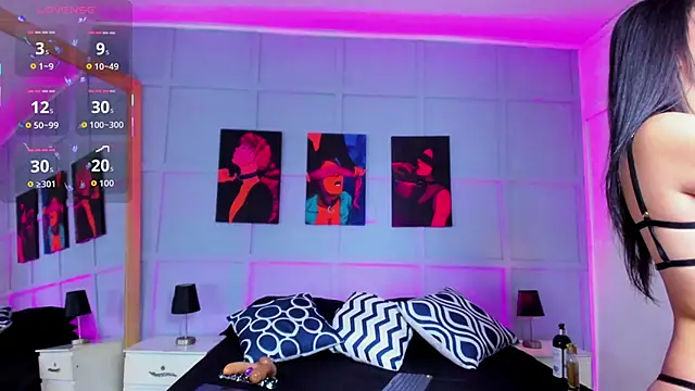 Snapshot of Elizabeth_Santos chatting on 12-15-25, 06:50 Elizabeth Santos online show from 12-15-25, 06:50