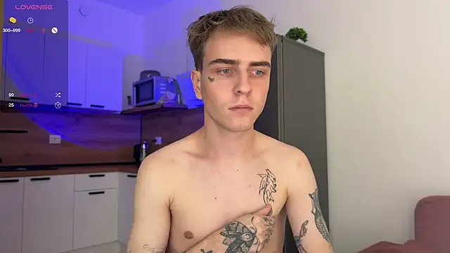 Snapshot of Marcus_Lovrov chatting on 10-19-25, 02:50 Marcus Lovrov online show from 10-19-25, 02:50
