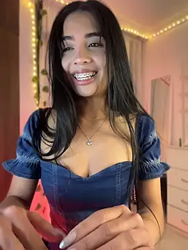 lina pink online show from 04-17-26, 01:08