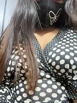 Snapshot of Disha-Luv chatting on 01-22-25, 01:32 Disha-Luv online show from 01-22-25, 01:32