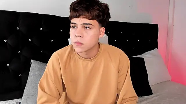 justinbiler online show from 02-05-25, 04:16