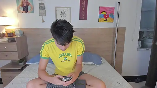 justinbiler online show from 10-06-25, 12:24