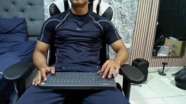 Snapshot of chriss_jones1 chatting on 05-15-26, 12:17 chriss jones1 online show from 05-15-26, 12:17
