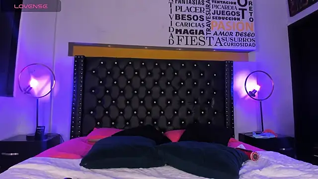 Snapshot of MADISSONLOVE_ chatting on 01-06-26, 03:10 MADISSONLOVE online show from 01-06-26, 03:10