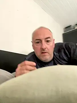 Snapshot of Ronaldo50_DK chatting on 09-14-25, 02:05 Ronaldo50 DK online show from 09-14-25, 02:05