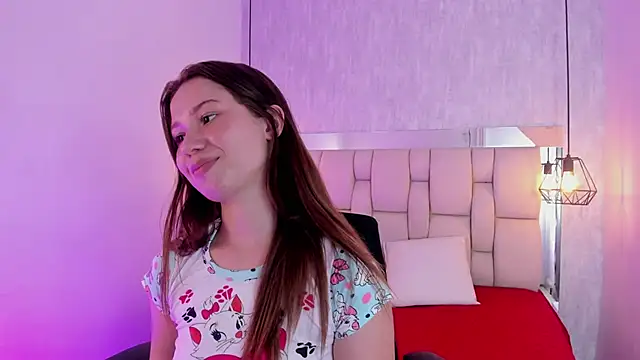 Snapshot of Roxie-Summers11 chatting on 12-28-24, 04:41 Roxie-Summers11 online show from 12-28-24, 04:41