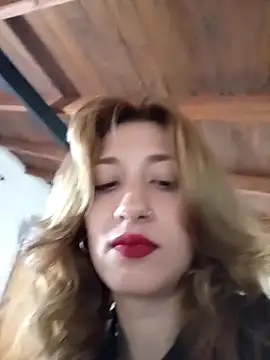 Snapshot of Viudanegraa chatting on 09-20-25, 01:01 Viudanegraa online show from 09-20-25, 01:01