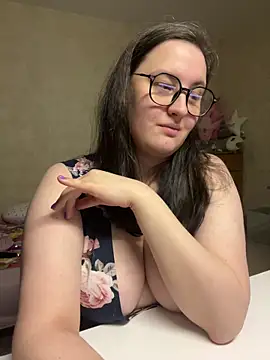 Snapshot of hungry1bunny chatting on 12-06-24, 02:46 hungry1bunny online show from 12-06-24, 02:46