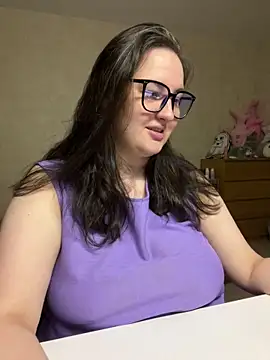 Snapshot of hungry1bunny chatting on 01-25-25, 04:57 hungry1bunny online show from 01-25-25, 04:57