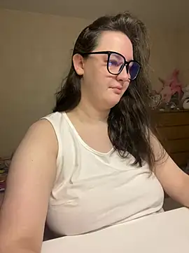 Snapshot of hungry1bunny chatting on 01-28-25, 05:24 hungry1bunny online show from 01-28-25, 05:24
