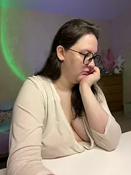 Snapshot of hungry1bunny chatting on 03-04-25, 04:30 hungry1bunny online show from 03-04-25, 04:30