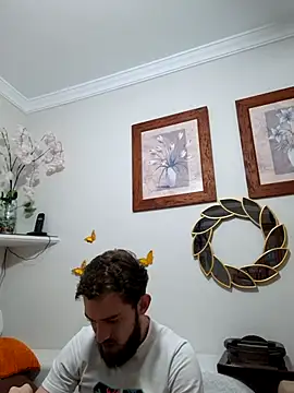 jorgeeetee18 online show from 04-01-26, 07:44