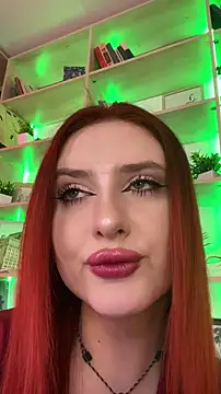 Snapshot of AnnaRichmond chatting on 12-14-25, 05:13 AnnaRichmond online show from 12-14-25, 05:13