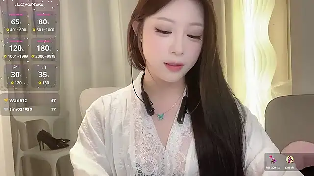 Snapshot of zhuzhu-520- chatting on 12-10-24, 04:49 zhuzhu-520- online show from 12-10-24, 04:49