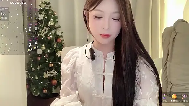 Snapshot of zhuzhu-520- chatting on 12-19-24, 04:35 zhuzhu-520- online show from 12-19-24, 04:35