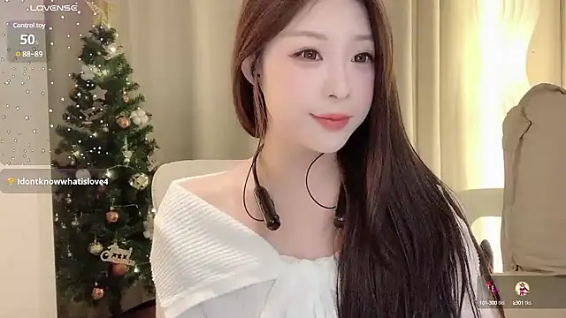 Snapshot of zhuzhu-520- chatting on 01-06-25, 05:06 zhuzhu-520- online show from 01-06-25, 05:06