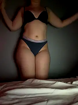 Snapshot of goddessbigbum chatting on 12-15-25, 09:52 goddessbigbum online show from 12-15-25, 09:52